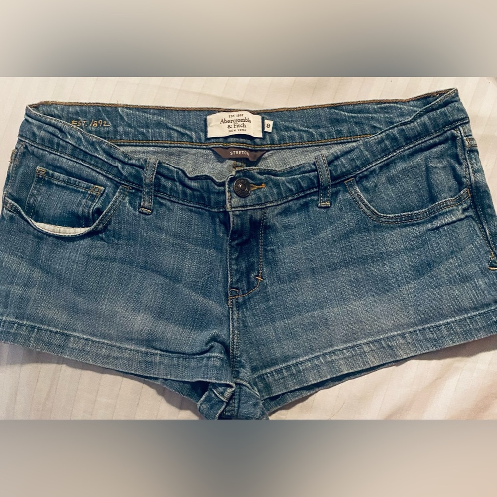 Abercrombie & Fitch extra short shorts